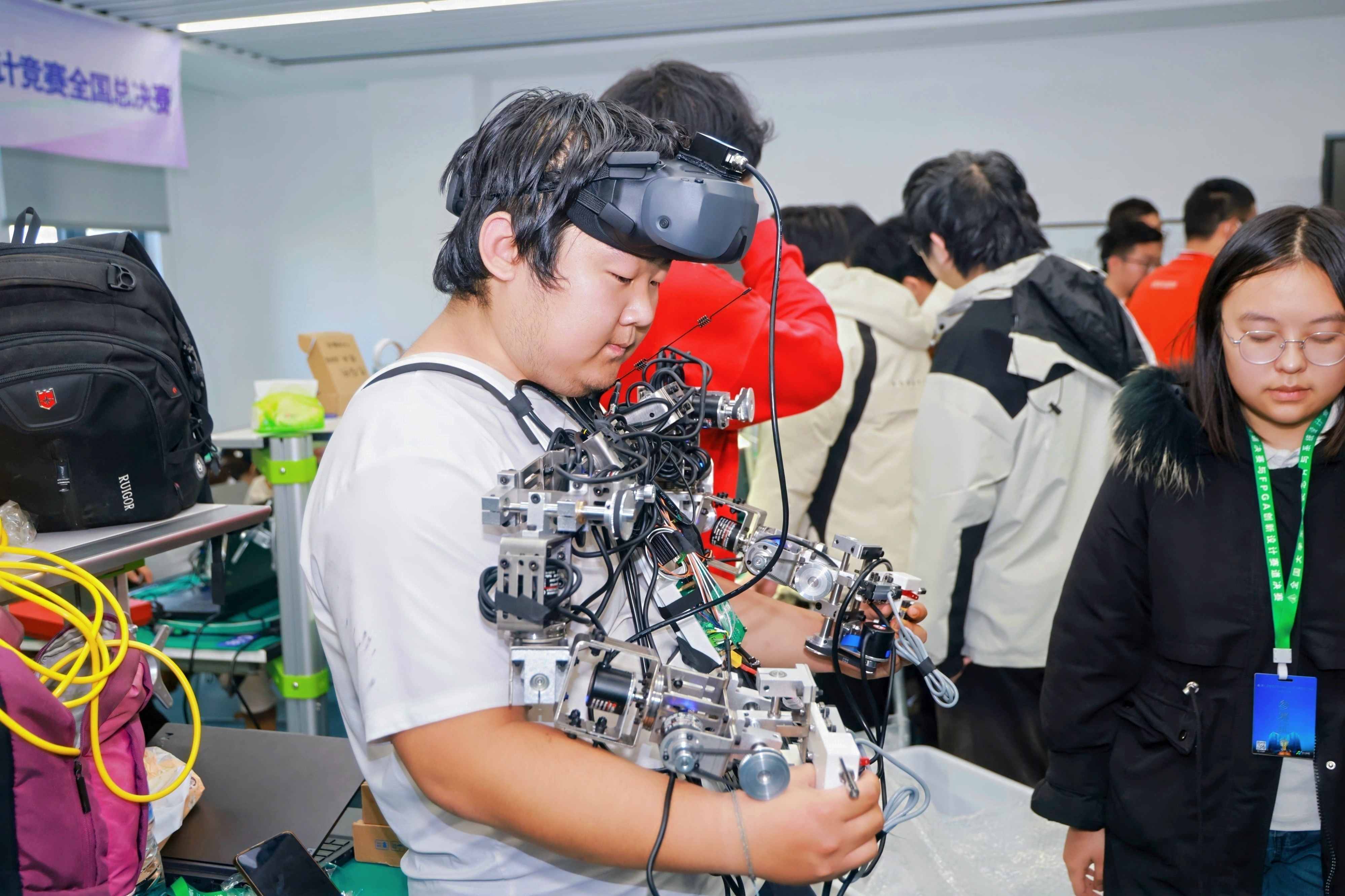 2025年嵌赛-FPGA大赛现场花絮